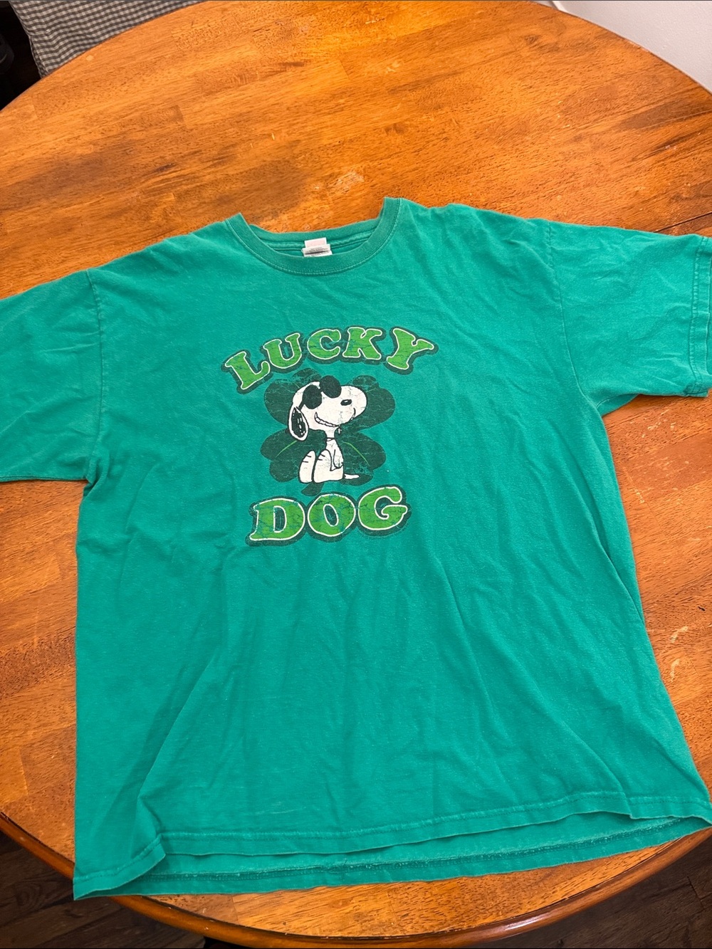 Peanuts Green 'Lucky Dog' Snoopy Short Sleeve Tee xl